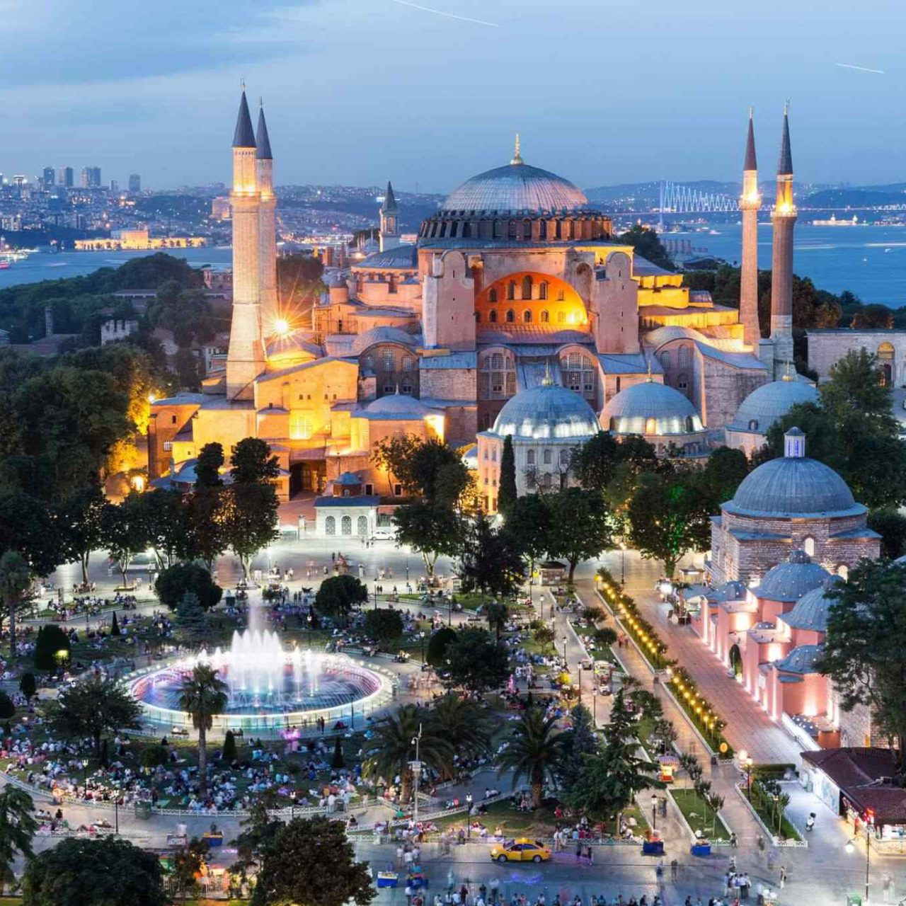 https://binmoosatravel.com/wp-content/uploads/2018/09/destination-istanbul-02-1280x1280.jpg