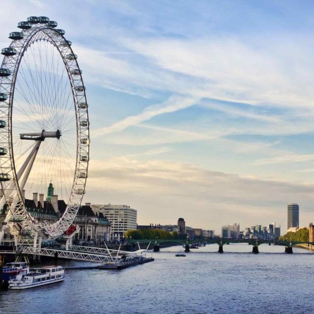 https://binmoosatravel.com/wp-content/uploads/2018/09/destination-london-01-640x640.jpg