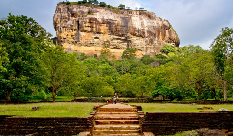 GLIMPSE OF SRI LANKA